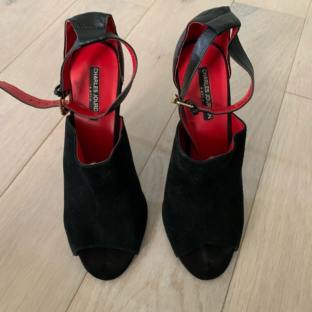 Charles Jourdan Black sued shoes siz 7.5
